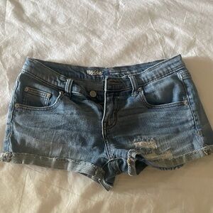 Mossimo Y2K Denim Shorts 25” 98% Cotton so comfy